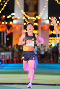 BIB: 0800, 092
                            <button type="button" onclick="openModal(21769214)" class="btn btn-primary btn-sm float-right btn-popup" data-toggle="modal" data-target=".modal-high-quality">
                        <i class="fas fa-shopping-cart"></i> Add to Cart
                    </button>
                                            <button type="button" onclick="isThisMe(21769214, true)" class="btn btn-success btn-sm float-right btn-popup btn-isme hidden" data-toggle="tooltip" data-placement="bottom" title="นี่คือรูปของคุณใช่ไหม คลิกที่นี่เพื่อเอาเข้าอัลบั้ม">
                        <i class="fas fa-plus"></i> Add to album
                    </button>
                    <button type="button" onclick="isThisMe(21769214, false)" class="btn btn-warning btn-sm float-right btn-popup btn-isnotme hidden">
                        <i class="fas fa-ban"></i> Remove from album
                    </button>